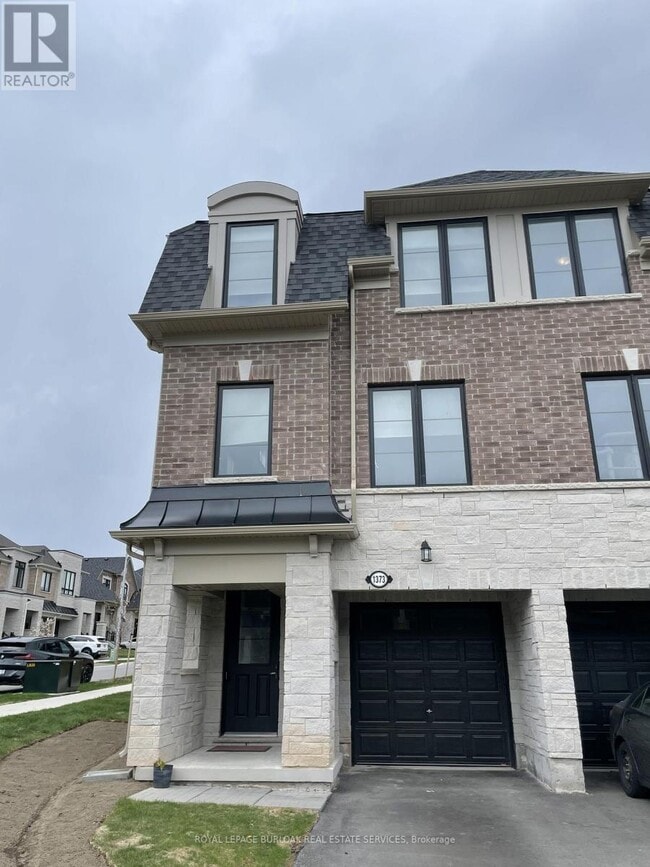 Building Photo - 1373 Almonte Dr