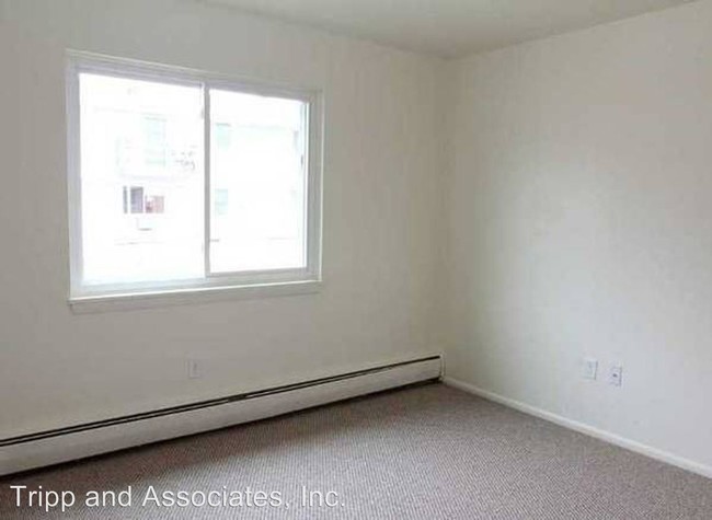 Building Photo - 1 br, 1 bath Apartment - 474 & 478 Scott St.