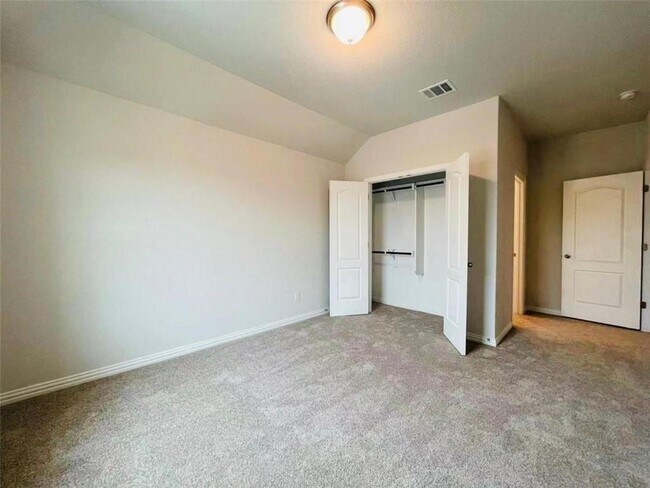 Foto del edificio - 635 Windbrook Dr