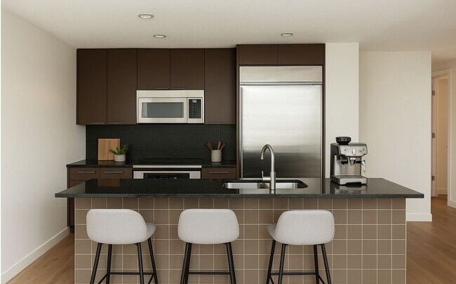 Building Photo - Newly updated features! 1 bedroom, 1.5 bat...