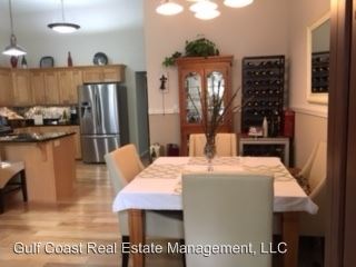 Building Photo - 1020 E Jordan St