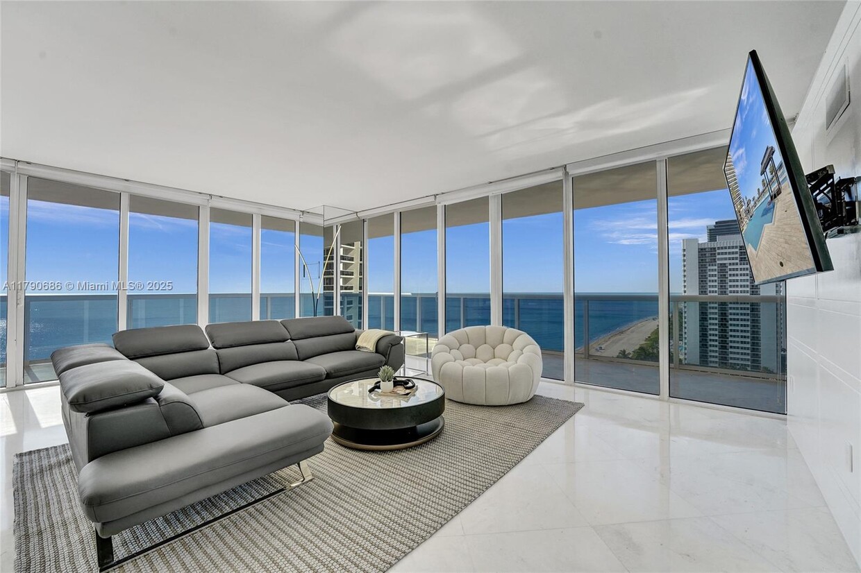 Foto principal - 1830 S Ocean Dr