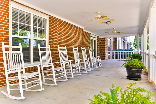 sun deck - The Gables at Druid Hills Senior Apartments