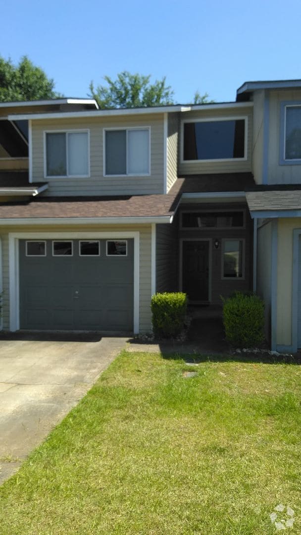 Building Photo - 126 Woodfield Pl