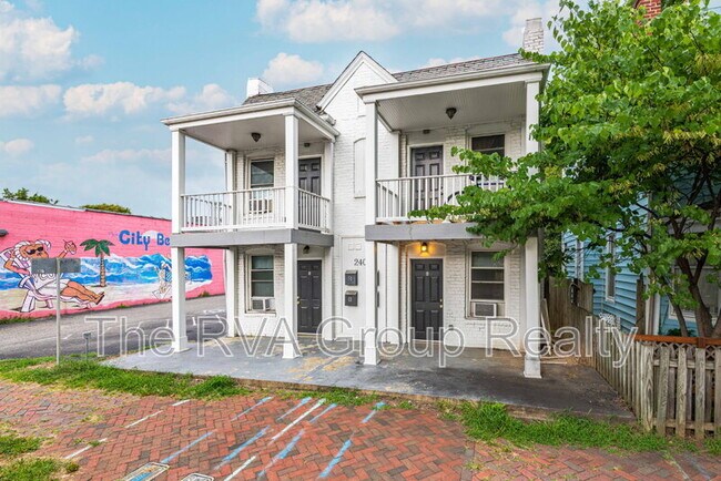 Photo - 2408 W Cary St Apartment