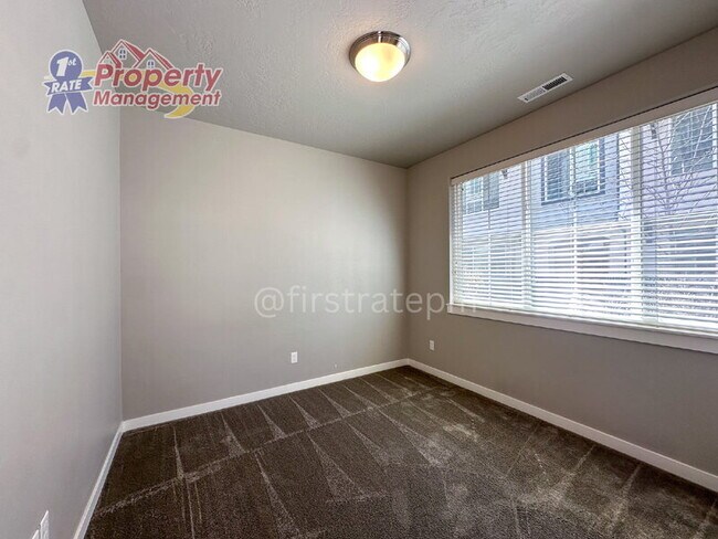 Building Photo - 3335 E Exacta Ln
