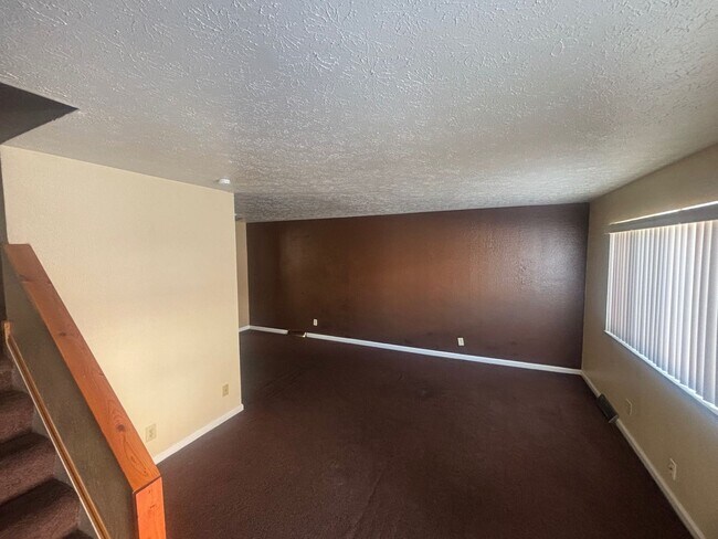 Foto del edificio - Charming 2-Bedroom Property in Prime Location