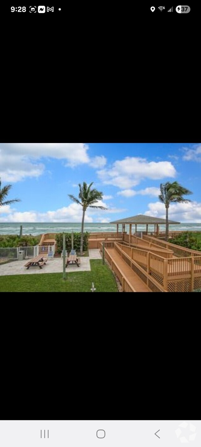 Building Photo - 10600 S Ocean Dr