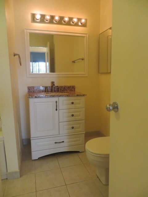 Building Photo - 429 Mananai Pl