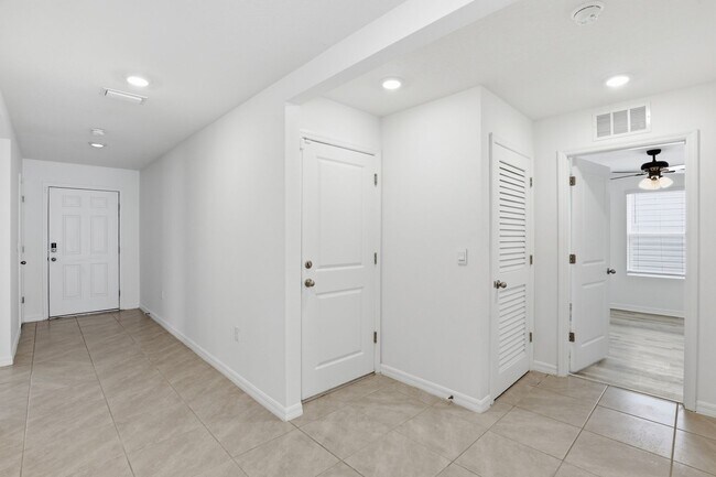 Foto del edificio - Avalon Woods in Newberry 4 bedroom 2 bath home