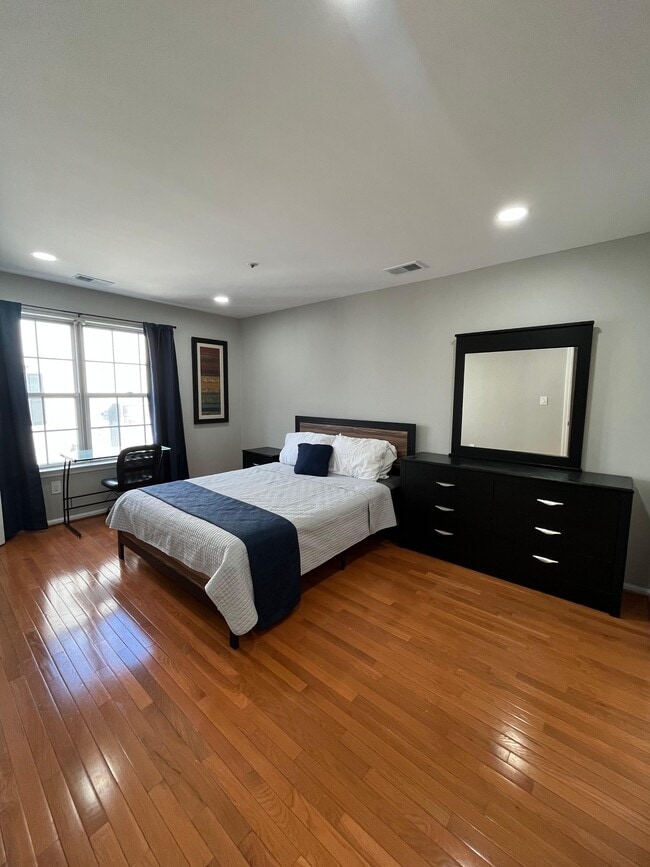 Photo - 30 Richmond Street4 - Master Bedroom Townhome