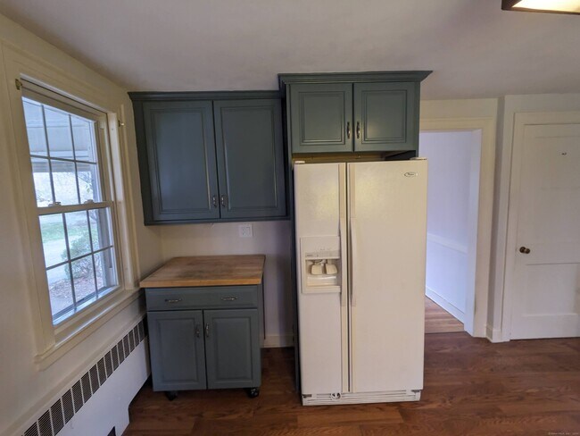 Building Photo - 29 Beechwood Ln