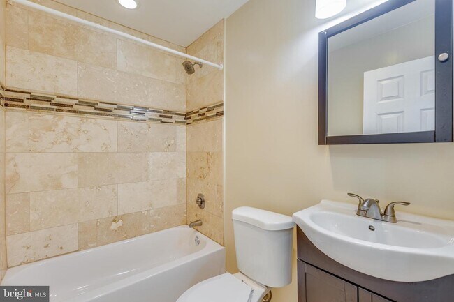 Foto del edificio - 662 N 33rd St