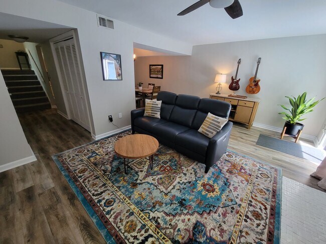 Foto del edificio - 2 Bed, 2.5 Bath Condo Available in Greenville