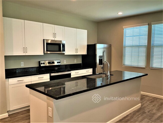 Building Photo - 5048 N 189th Glen