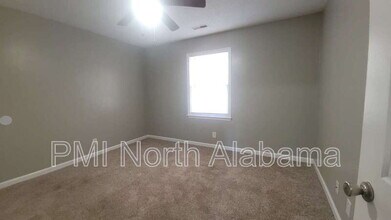 Building Photo - 4426 Bonnell Dr NW