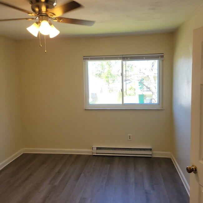 Living area - 755 Guy Ave
