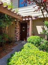 Building Photo - 3283 Dawnflower St