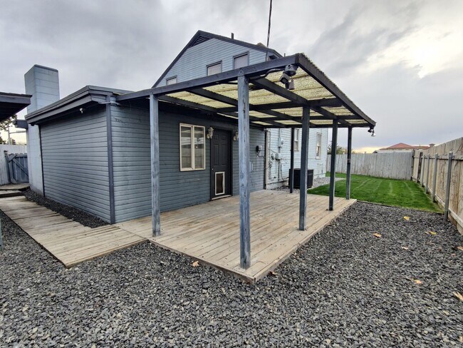 Foto del edificio - Richland Single Family Home in large lot