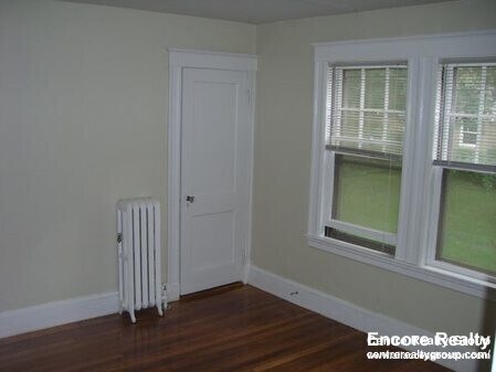 Foto del edificio - 281 Lowell Ave