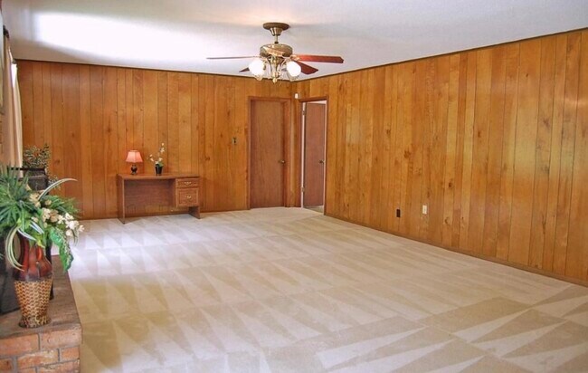 Foto del edificio - 106 Beechwood Dr