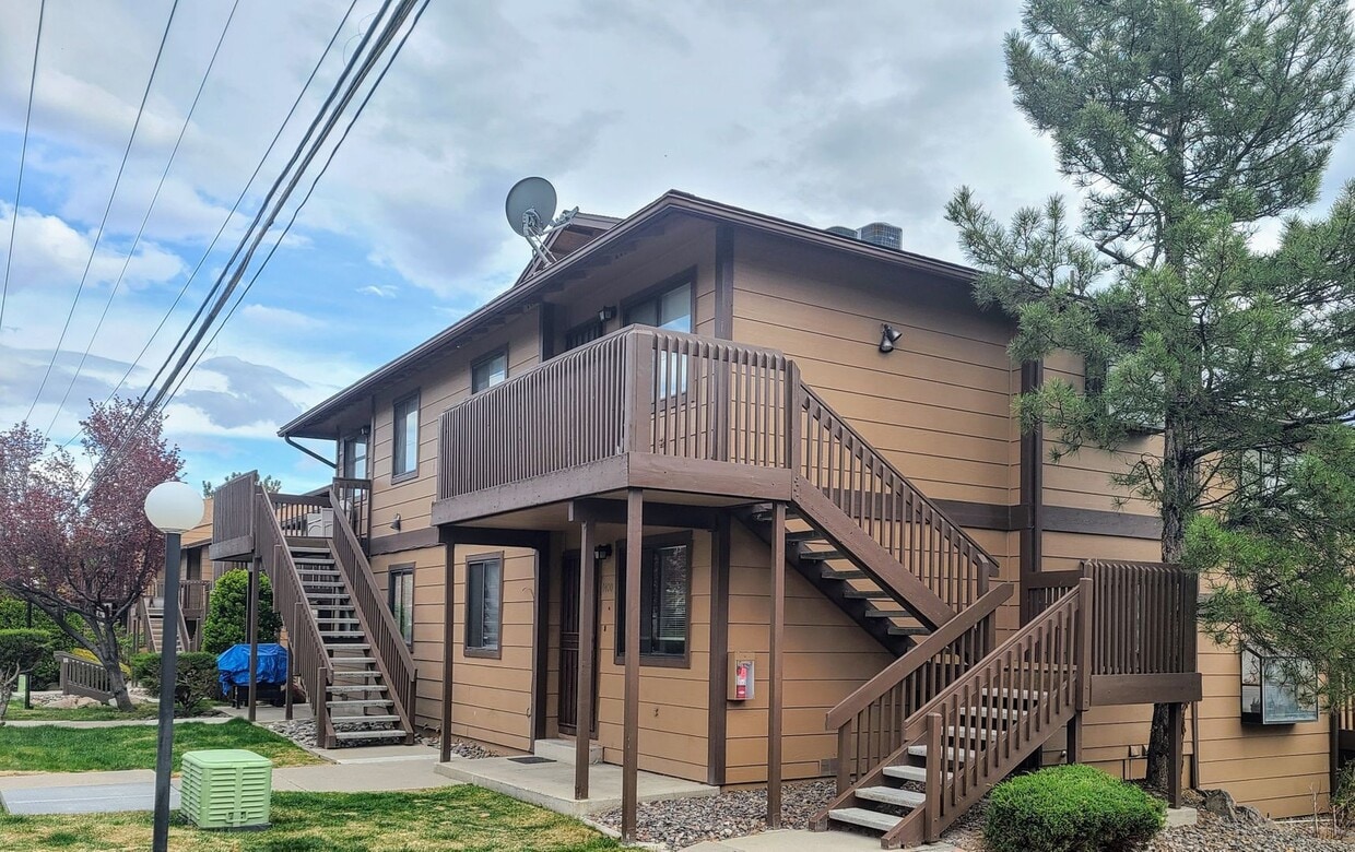 Primary Photo - One bedroom condo with washer/dryer