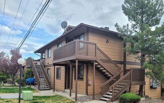 Building Photo - 1400 Selmi Dr