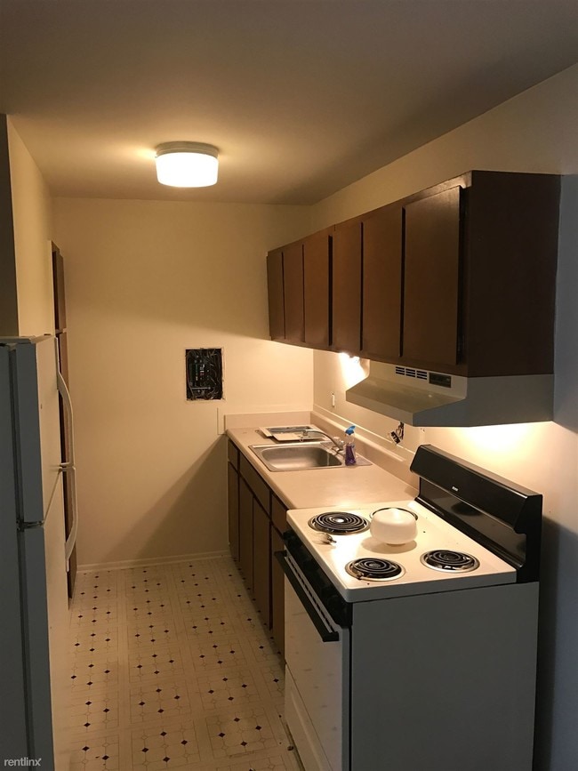 Building Photo - 2 br, 1 bath Apartment - Rochester Ludlow