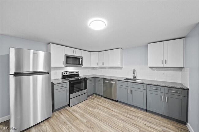 Building Photo - 1765 Merriman Rd