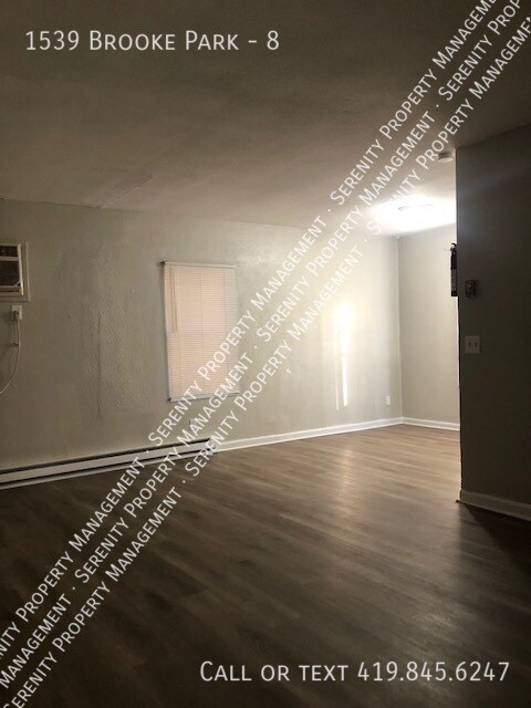 Building Photo - 1539 Brooke Park Dr