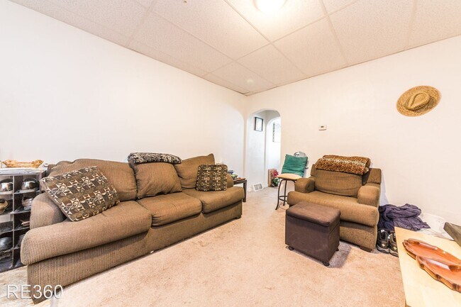 Building Photo - 2 br, 1 bath House - 612 Ceres Allentown
