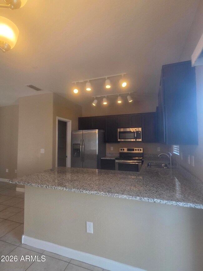 Foto del edificio - 2150 W Alameda Rd