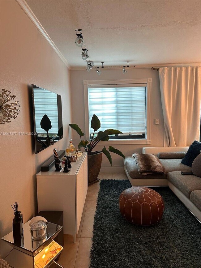 Foto del edificio - 1595 SW 122nd Ave