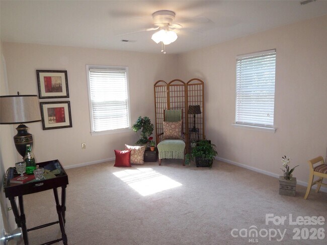 Foto del edificio - 4307 Claybury Ct