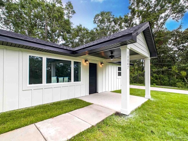 Building Photo - 10047 Noriega Dr