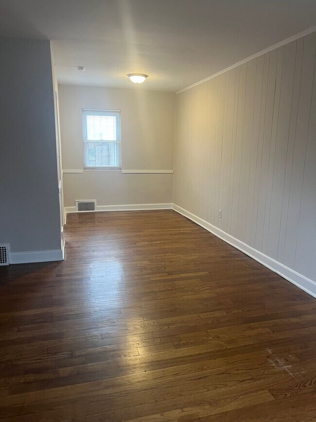 Photo - 409 Laverne Ave Townhome