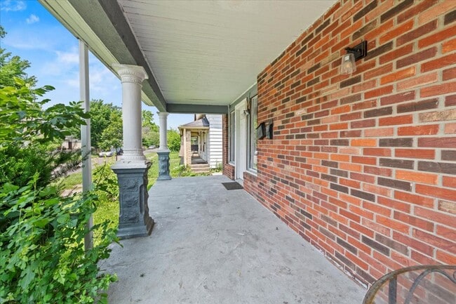 Building Photo - 401-401.5-4015 N Colorado Ave