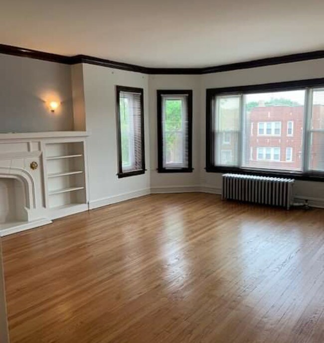 Building Photo - 4693 N Kasson Ave