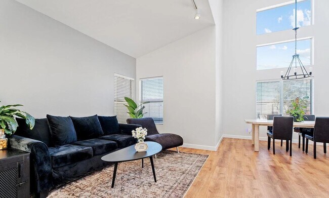 Foto del edificio - 16618 S 28th Pl