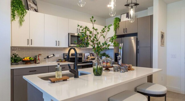 Building Photo - 12489 Research Blvd