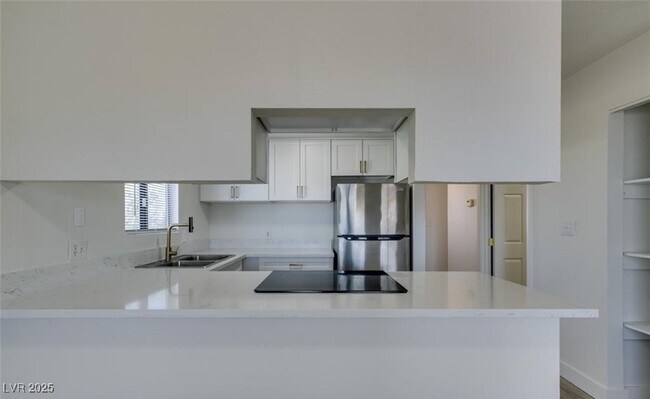 Foto del edificio - 6932 Kilgore Dr