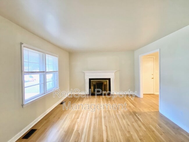 Building Photo - 18 Ivy Farms Rd