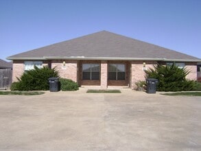 Building Photo - 2331 Antelope Ln