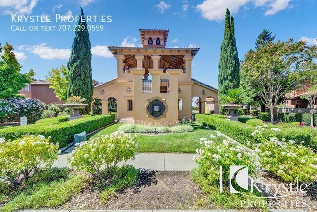 Building Photo - Gorgeous 5bd home in the luxurious, gated ...