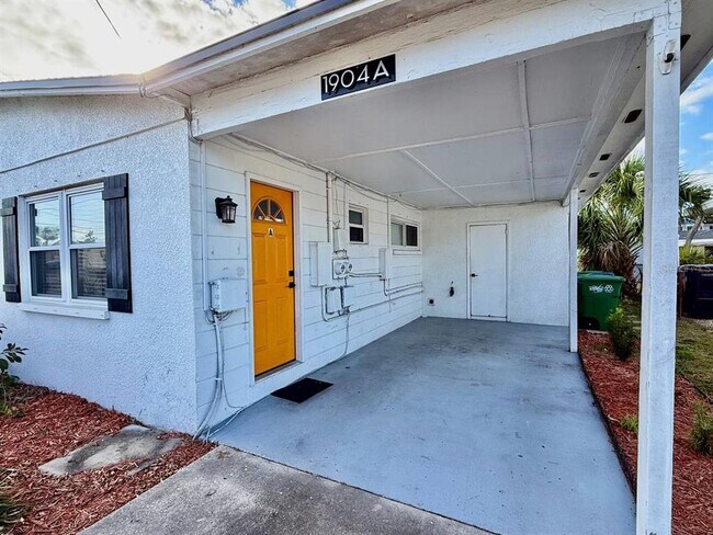 Foto del edificio - 1904 W Cypress St