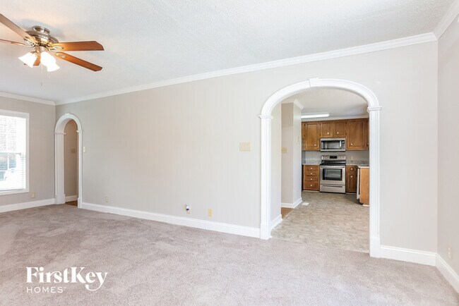 Building Photo - 3632 S Pointe Dr
