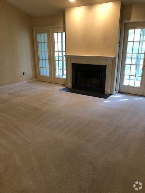 Living Room - 29 Sterling Court (Hershey Med Center)