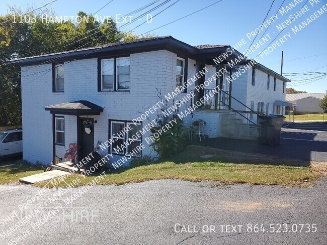 Foto del edificio - 1103 Hampton Ave Ext