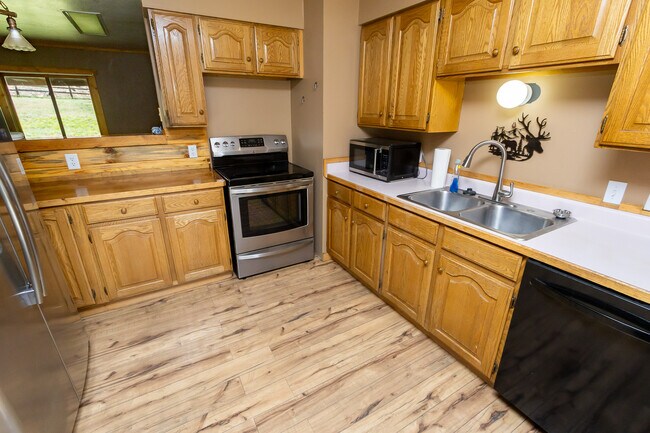 Building Photo - 10278 County Rd 8