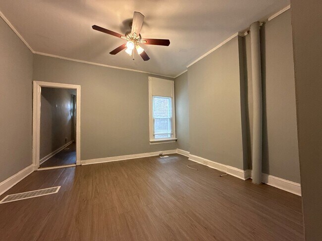 Foto del edificio - Spacious 4 Bedroom House in Baltimore